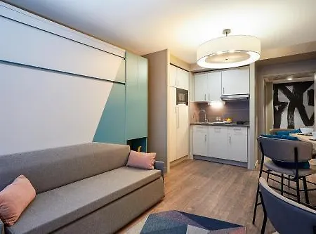 Adagio Nation Aparthotel 4*