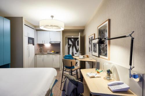 Adagio Nation Aparthotel 4*